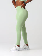 Shape Me Seamless Scrunch Leggings#colour_matcha