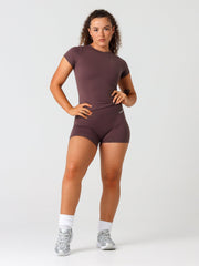 Base 4" Scrunch Shorts#colour_chestnut