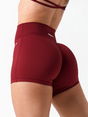 Base 4" Scrunch Shorts#colour_cherry