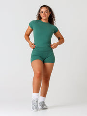 Base 4" Scrunch Shorts#colour_deep-jade