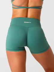 Base 4" Scrunch Shorts#colour_deep-jade