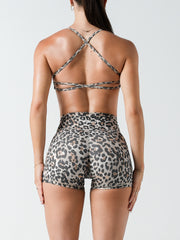 Base 4" Scrunch Shorts#colour_leopard-luxe