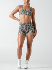 Base 4" Scrunch Shorts#colour_leopard-luxe